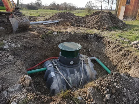Raccordement d'une microstation ronde sur chantier — AquaPro 33